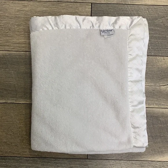 Kyle Deena Other Kyle Deena Plush Baby Blanket Satin Trim